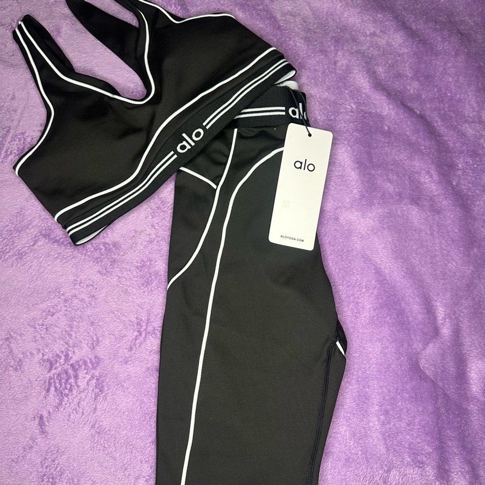 ALO Yoga Black Leggings with White Trim